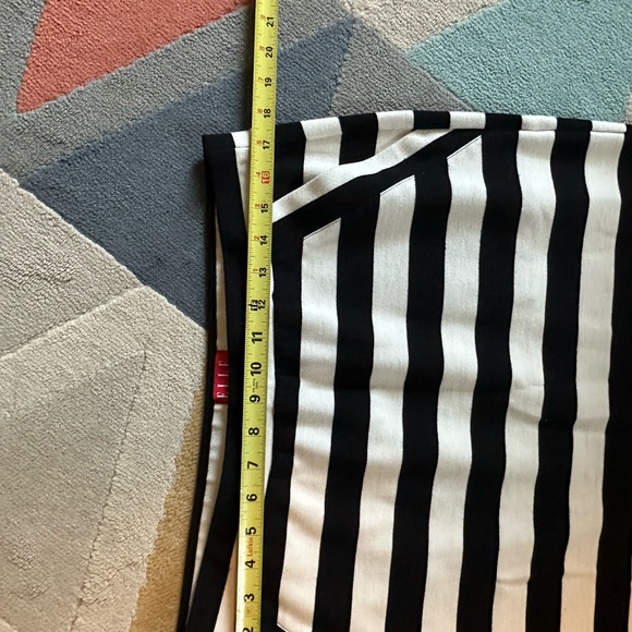 Fun stretch knee-length skirt - Picture 4 of 5